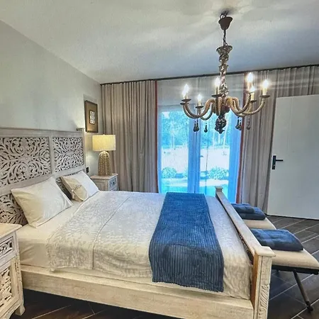 Cozy Aegean Escape * ボズカーダ